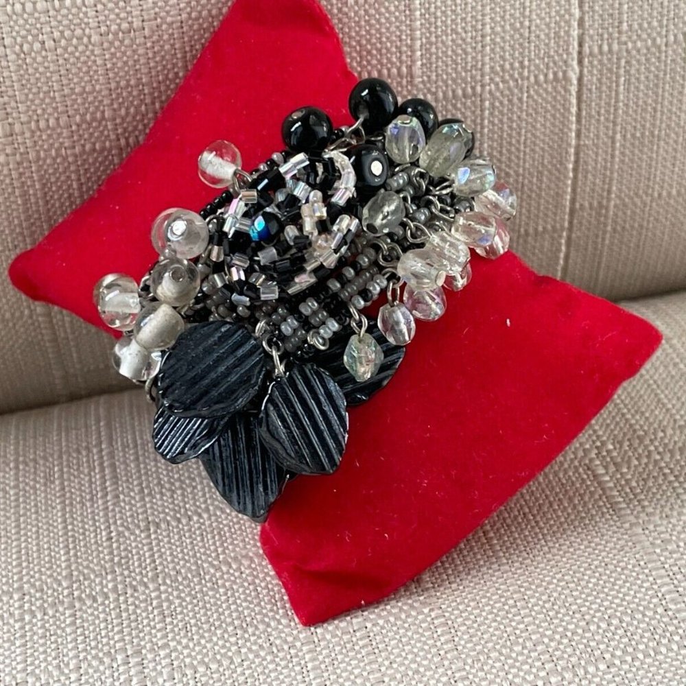 Women Bracelet Black/White Beads Fashion Wrist Band Jewelry